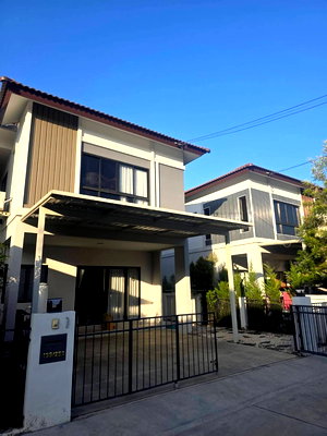 เช่าบ้านเดี่ยว เชียงใหม่ : ให้เช่าบ้าน 4 ห้องนอน ใกล้สนามบินเชียงใหม่ หมู่บ้านกาญจน์กนกวิลล์ 22 สารภี-เชียงใหม่ (R1012) T.0946511456