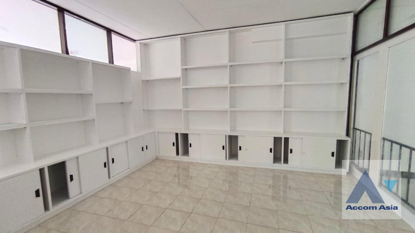 รูป 🔼🔽 AccomA 📩  5 BR House in Chan Kasem (AA40986) - รูปที่ 12/19