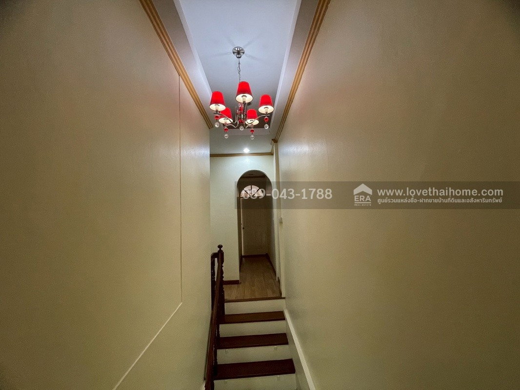 รูป ขายทาวน์เฮ้าส์ 2 ชั้น ซอยลาดพร้าว87 แยก3 พื้นที่ 16 ตารางวา สภาพนางฟ้า  ขายเพียง 2.7 ล้านบาท - รูปที่ 6/11