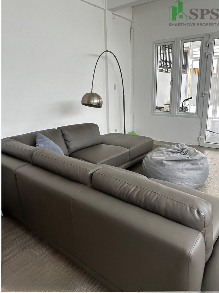 รูป ทาวน์โฮมให้เช่า สาทร ซอย 9 ใกล้ BTS ช่องนนทรี (SPSEVE1803) - รูปที่ 1/17