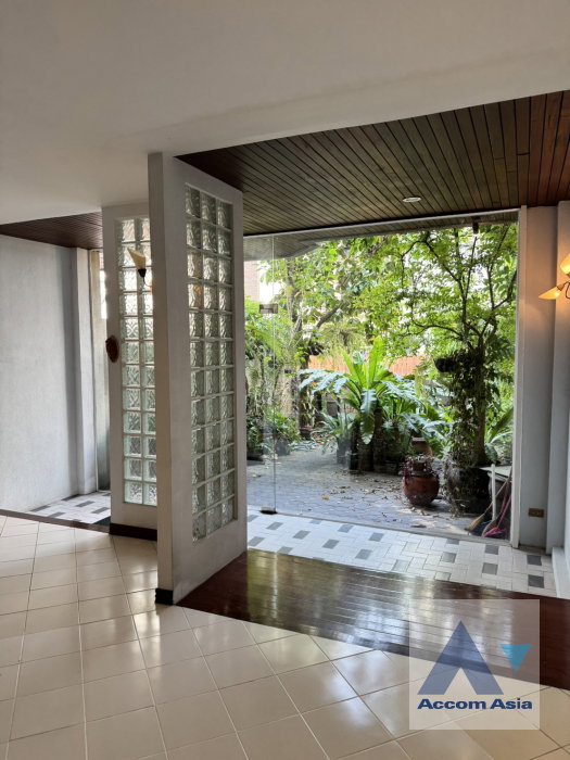 picture 🔼🔽 AccomA 📩 Home Office 6 BR House in Khlong Tan Nuea (AA45688) - 15/16