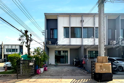 ทาวน์โฮม ม.ราชพฤกษ์ : พลีโน่ ราชพฤกษ์ แปลงมุม ทำเลดีใกล้วงเวียนพระราม 5