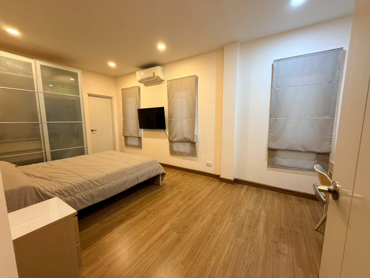 รูป ขายบ้านเดี่ยว 2 ชั้น 3 จอด มีห้องนอนชั้นล่าง โครงการ The City สุขสวัสดิ์ 64 - รูปที่ 28/32