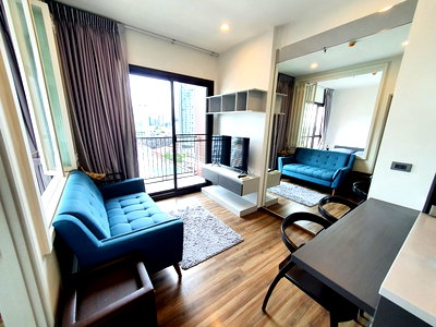 Condos for rent Watthana : 🔥Generous owner giving best deal for rent🔥 newly renovated room with washing machine at Wyne by Sansiri