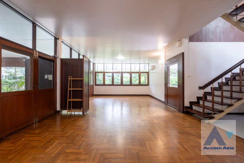 picture 🔼🔽 AccomA 📩  4 BR House in Phra Khanong (AA41570) - 2/20