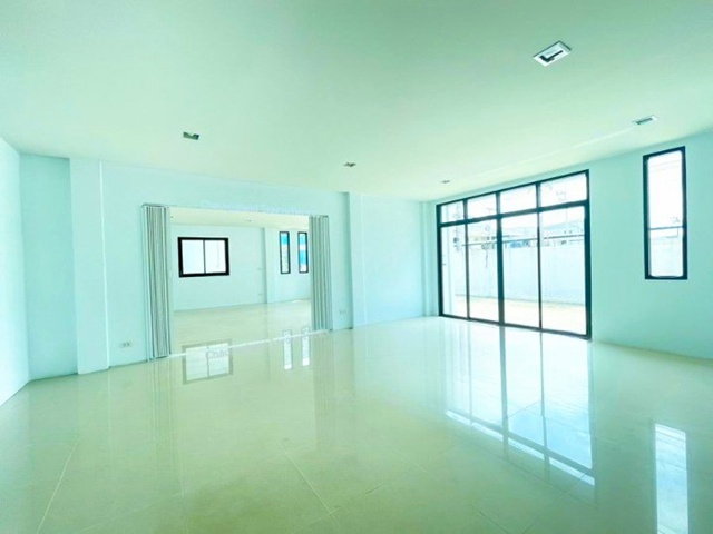 รูป ใกล้ไทวัสดุ บางบอน 800 ม.วัดโพธิ์แจ้ โกดัง โรงงานให้เช่า 860 ตร.ม. พร้อมออฟฟิศ 2 ชั้น 2 นอน 2 น้ำ โกดังกว้าง โปร่งโล่งทำเลเอกชัย บางบอน - รูปที่ 5/8