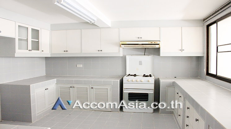 picture 🔼🔽 AccomA 📩 4 BR House @ (1714728) - 8/10