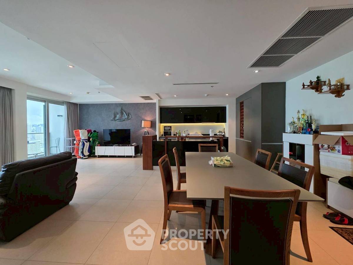 รูป คอนโด 2-ห้องนอน ที่ เดอะ ริเวอร์ คอนโดมิเนียม ใกล้ BTS สะพานตากสิน (ID 2774066) - รูปที่ 6/11