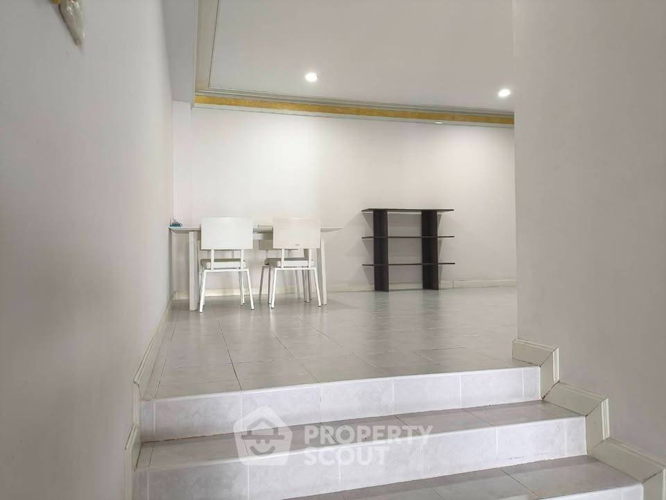 รูป คอนโด 1-ห้องนอน ที่ ดุสิต คอนโดมิเนียม ใกล้ เดอะ เวเนเซีย (ID 2187056) - รูปที่ 2/7