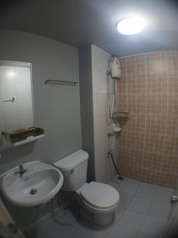 picture condo lumpini romklao for rent - 5/5