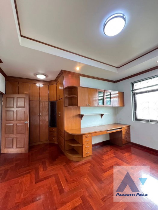 picture 🔼🔽 AccomA 📩 Elegant residence with wood finishes and spacious garden (AA42743) - 12/18