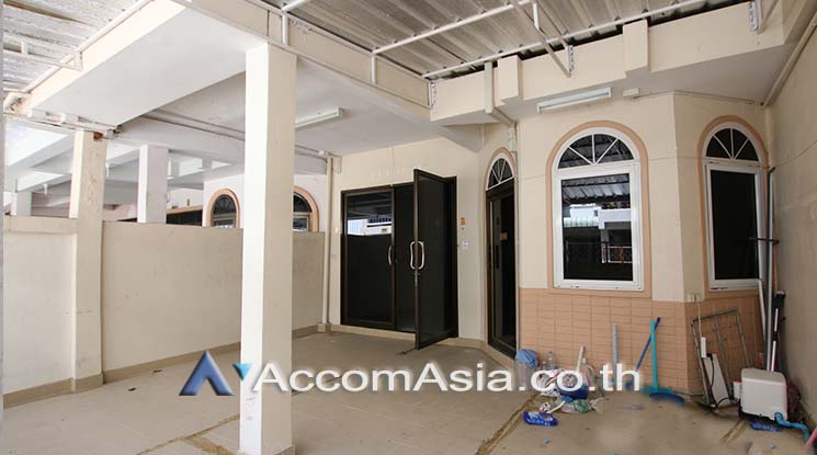 picture 🔼🔽 AccomA 📩 Home Office 6 BR Townhouse in Yan Nawa (AA19250) - 1/6