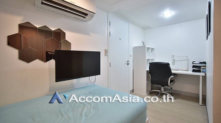 picture 🔼🔽 AccomA 📩  3 BR Condominium @The Emporio Place (AA25823) - 7/9