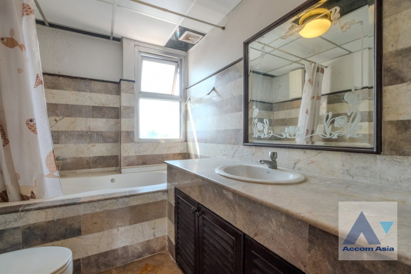 picture 🔼🔽 AccomA 📩 Huge Terrace 2 BR Condominium @Sukhumvit Suite (AA33835) - 16/17