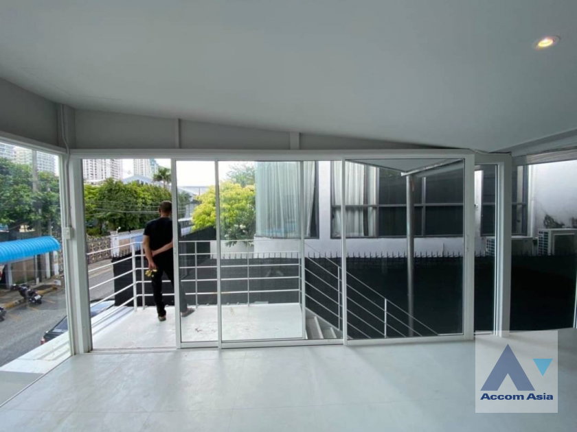 picture 🔼🔽 AccomA 📩 Home Office 0 BR House in Khlong Tan Nuea (AA44131) - 3/4