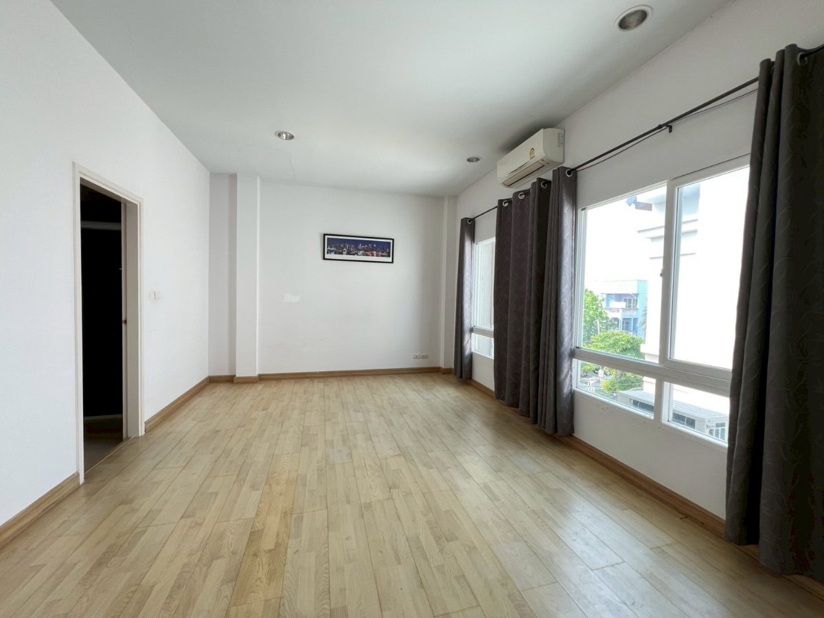 รูป [ให้เช่า] ทาวน์โฮม/โฮมออฟฟิศ 3 ชั้น หลังมุม📍บ้านกลางเมือง เออร์บาเนี่ยน พระราม 9 - ลาดพร้าว  - รูปที่ 16/19