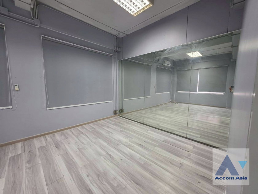 รูป 🔼🔽 AccomA 📩 Home Office 8 BR House in Bang Chak (AA45036) - รูปที่ 12/19