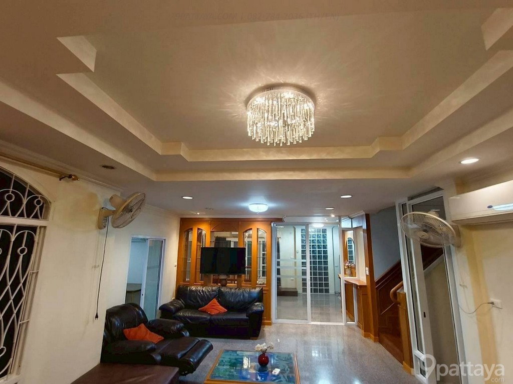 รูป ให้เช่าบ้านเดี่ยว 2 ชั้น | Central Park 3 – พัทยากลาง ✨ ขนาดที่ดิน 72 ตร.วา • 4 ห้องนอน / 3 ห้องน้ำ • เฟอร์นิเจอร์ครบ พร้อมเข้าอยู่ •  - รูปที่ 15/18