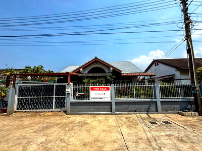 Houses for sale Wat Manorom School : Single house for sale in Sriracha, newly renovated, great value, move in Ready.