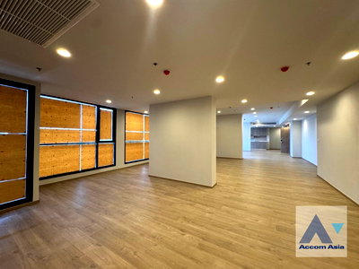 ขายคอนโด : 🔼🔽 AccomA 📩 Luxury,Garden View,Penthouse 3 BR Condominium @THE CROWN Residences (AA43194)