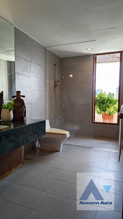 รูป 🔼🔽 AccomA 📩 Special price! Lush garden-view condo with spacious balcony and natural warmth (AA41062) - รูปที่ 9/11