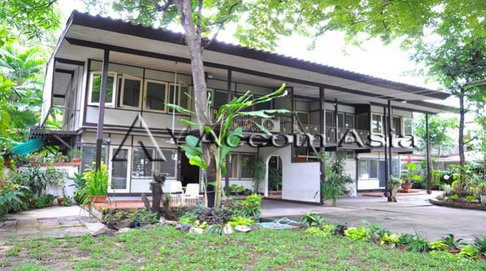 🔼🔽 AccomA 📩  6 BR House in Khlong Tan Nuea (1919357)