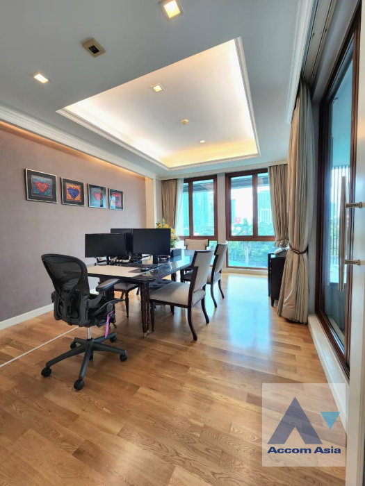 รูป 🔼🔽 AccomA 📩 Fully Furnished with Private Lift and Pool Condo For Sale at The Marvel Residence (AA35405) - รูปที่ 10/20