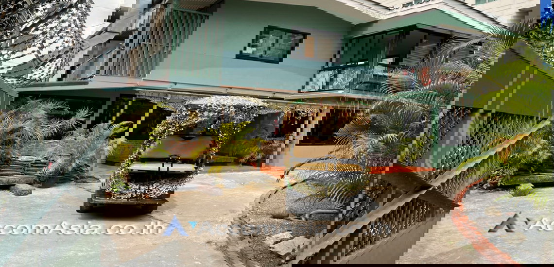 picture 🔼🔽 AccomA 📩 Home Office 3 BR House in Khlong Toei Nuea (1718377) - 1/3