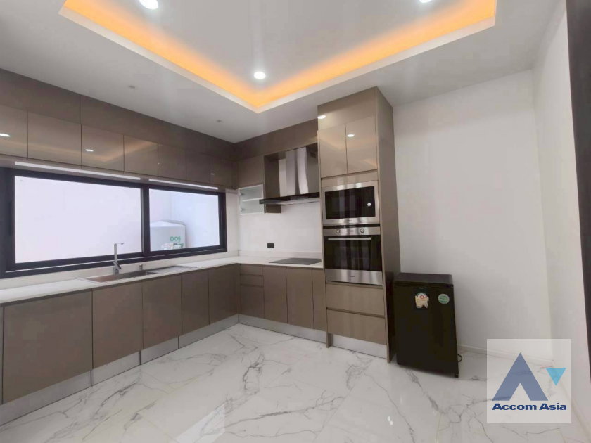 รูป 🔼🔽 AccomA 📩  4 BR Townhouse in Khlong Toei Nuea (AA42261) - รูปที่ 6/20