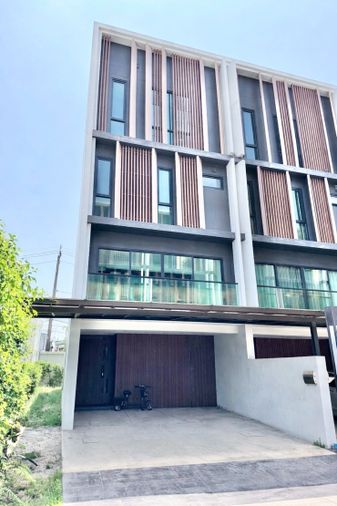 3-bed townhouse for rent, 220 sqm, 23 sq wah, AUTHEN Ladprao - Nakniwat