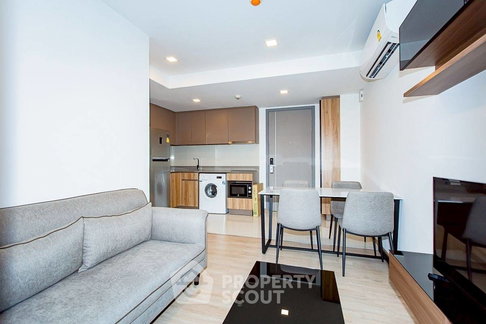 2-BR Condo at Taka Haus Ekamai 12 near BTS Ekkamai (ID 2354797)