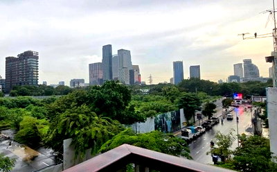 Retail spaces for rent Watthana : Street-front retail space on Langsuan Road — ideal for all types of businesses ** NO CO-AGENT **