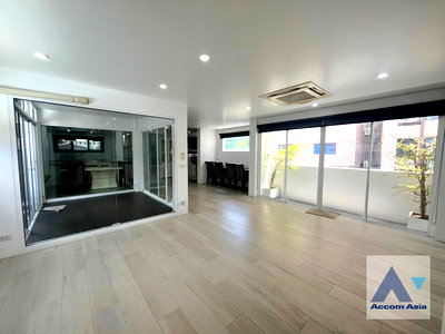 ขายบ้านเดี่ยว : 🔼🔽 AccomA 📩  3 BR House in Khlong Tan Nuea (AA40963)