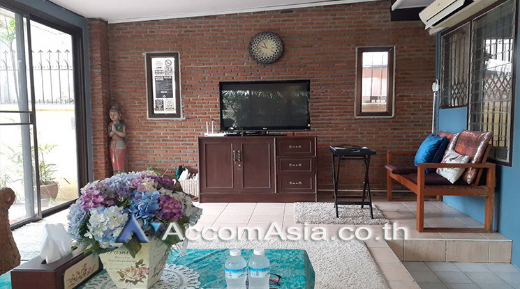 picture 🔼🔽 AccomA 📩  4 BR House in Khwaeng Sam Sen Nai (99198) - 2/20