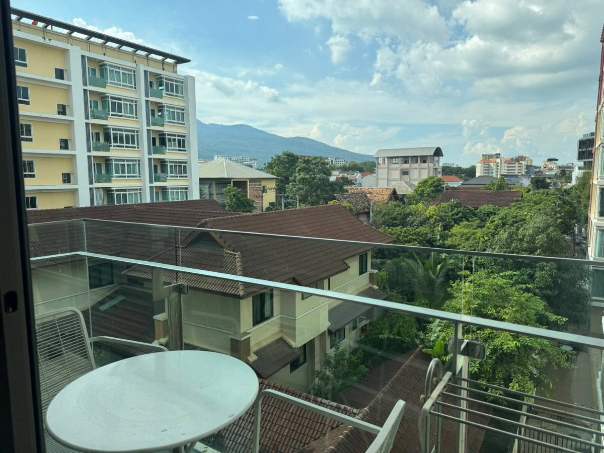 picture The nimmana condo Nimman soi 6  20,000 B - 5/12