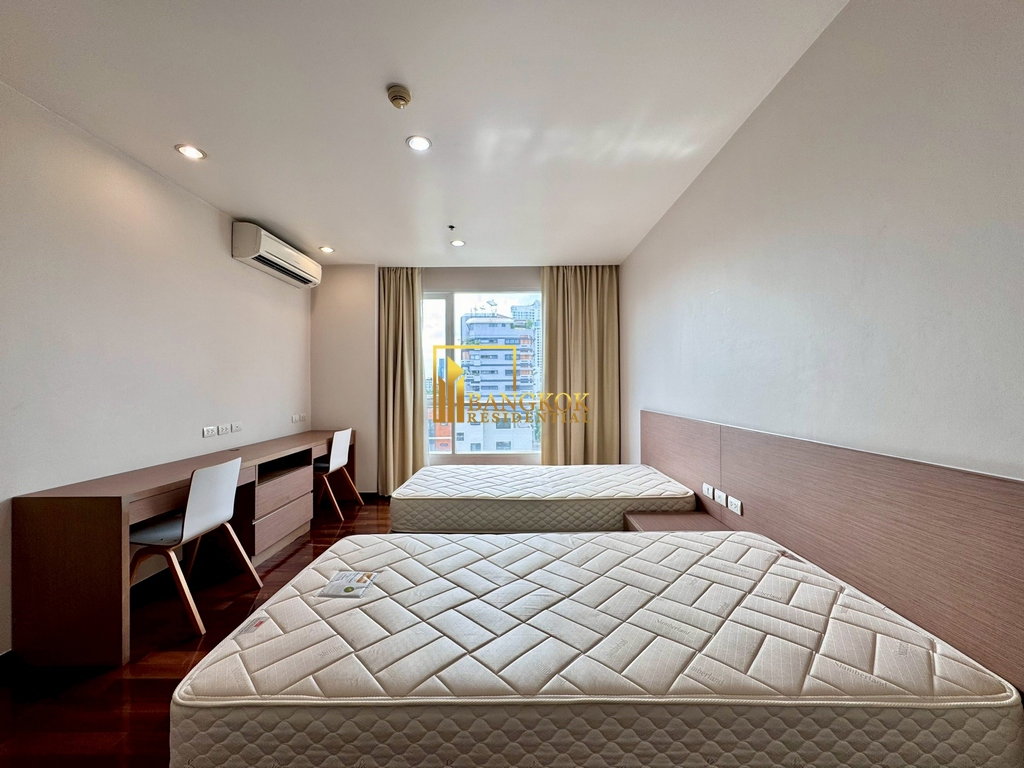 รูป Luxurious 3 Bedroom Apartment in Phrom Phong - BR0474AP - รูปที่ 29/50