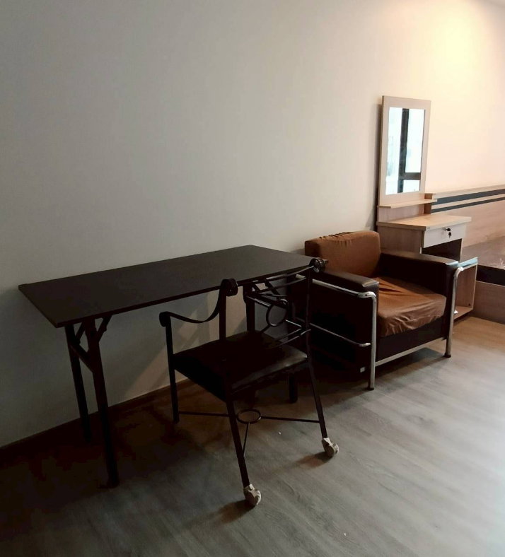 picture Regent Home Wutthakat for rent the best price. - 5/12