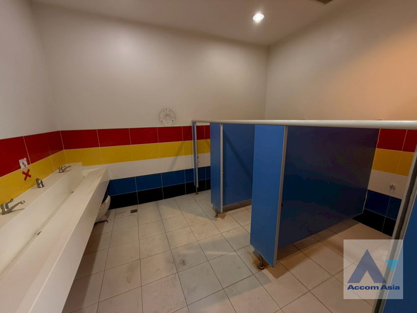 picture 🔼🔽 AccomA 📩 Home Office 0 BR House in Khlong Tan Nuea (AA44853) - 12/18