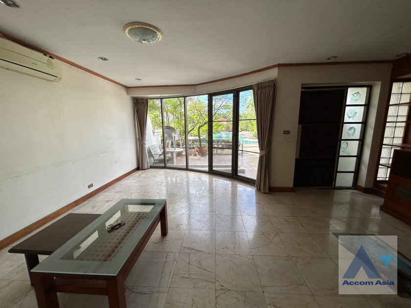 picture 🔼🔽 AccomA 📩 3 BR Townhouse @Modern style (118582) - 4/16