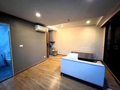 Condos for rent Lat Phrao District Office : for rent 1 bed the unique ekamai ramintra