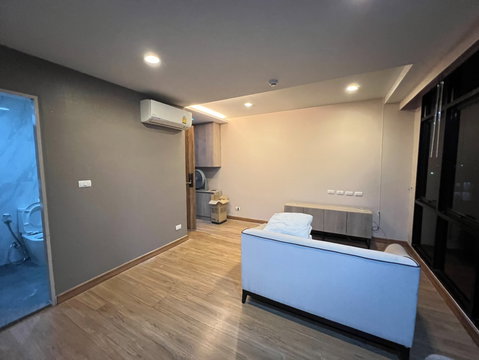 ให้เช่า 1 Bed ห้องมุม The Unique Ekamai Ramintra ใกล้ CDC