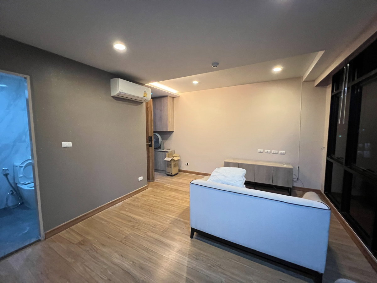 รูป ให้เช่า 1 Bed ห้องมุม The Unique Ekamai Ramintra ใกล้ CDC - รูปที่ 1/11