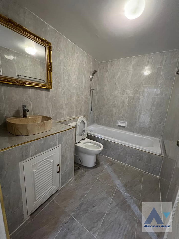 picture 🔼🔽 AccomA 📩 Spacious unit with high ceilings and potential in Sukhumvit (AA38718) - 7/10