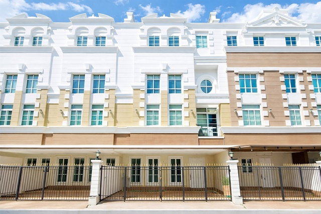 รูป ทาวน์โฮมหรู 4 ชั้น อ่อนนุช ใกล้BTSปุณณวิถี 1.47กม. โลตัส วชิรธรรม7 800ม. 3 นอน 4 น้ำ 20 ตร.ว. 240 ตร.ม. ตลาดอุดมสุข 1.6 กม - รูปที่ 1/8