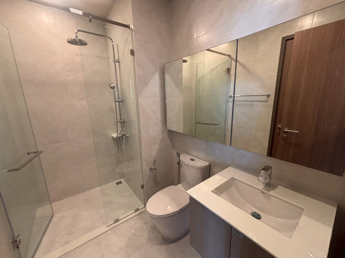 picture Canvas Ultra Luxury Condo in Bangtao - 1/8