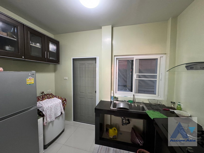 picture 🔼🔽 AccomA 📩 Home Office 5 BR House in Phra Khanong Nuea (AA41850) - 18/18