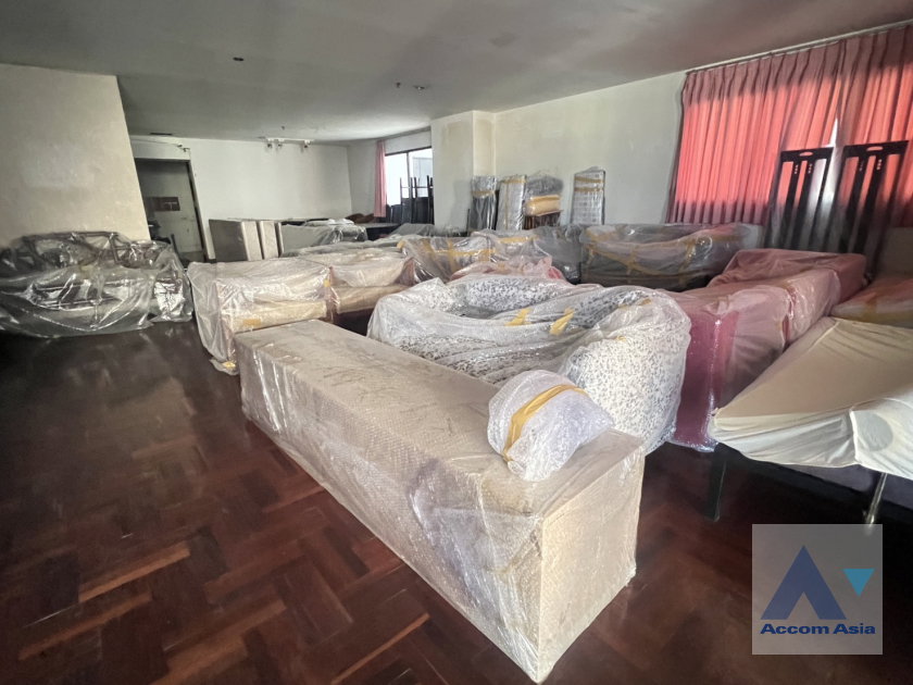 picture 🔼🔽 AccomA 📩 3 BR Condominium @Century Heights (AA45389) - 2/4