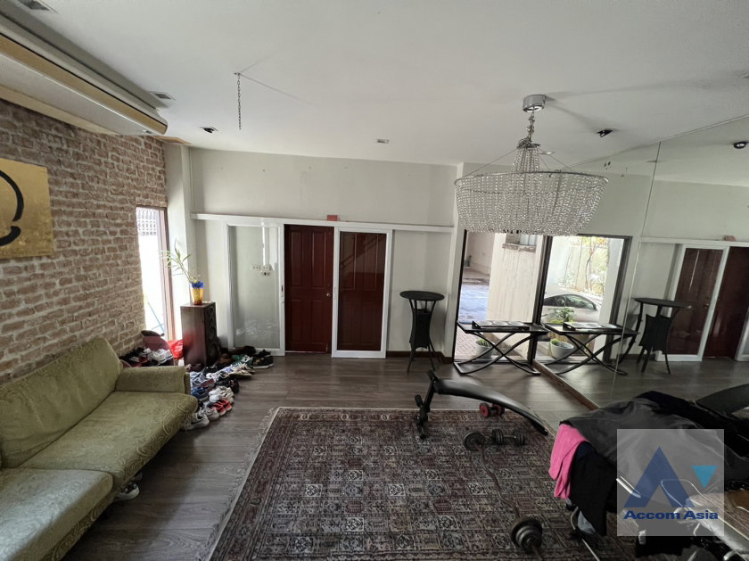 รูป 🔼🔽 AccomA 📩 Pet friendly 5 BR Townhouse @Private Sukhumvit Compound (AA36810) - รูปที่ 8/18