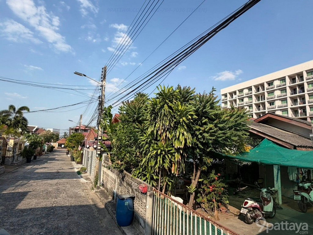 รูป บ้านฝั่งทะเล | โซนทัพพระยา ใกล้ Walking Street ✨ ทำเลหายาก ใกล้เมือง ใกล้แหล่งท่องเที่ยว เหมาะซื้อรีโนเวทขายต่อ - รูปที่ 2/6