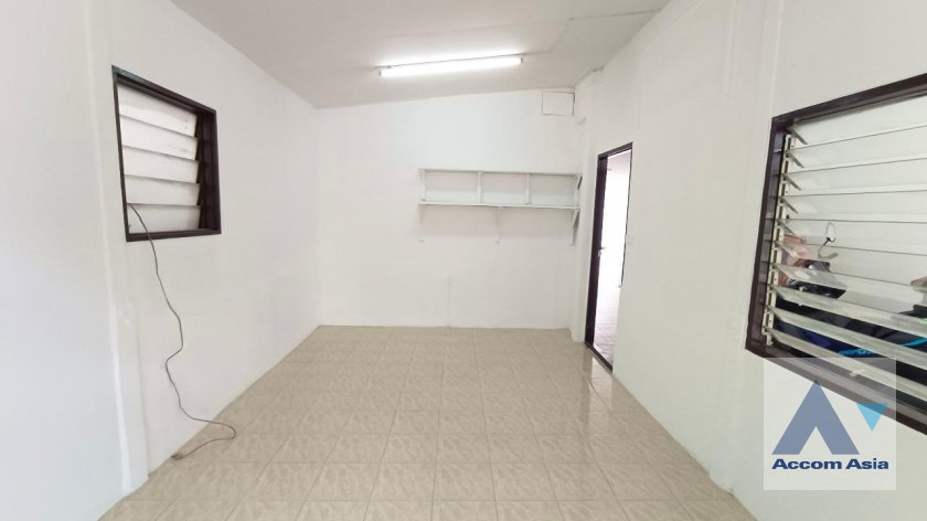 รูป 🔼🔽 AccomA 📩  5 BR House in Chan Kasem (AA40986) - รูปที่ 13/19